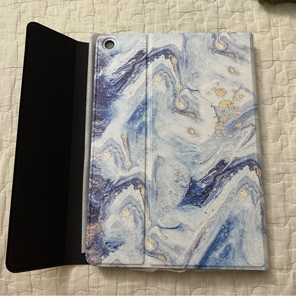 NEW IN BOX iPad 10.2 Blue & Gold Marbled Wireless Keyboard Case - Picture 3 of 7